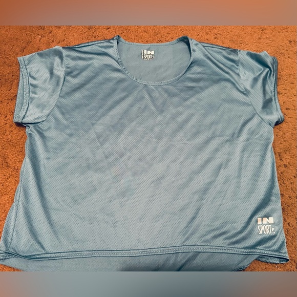 Insport Women's 2 Crop Tees Size XL (16) Aqua & Yellow Workout Athletic Light - Picture 3 of 3